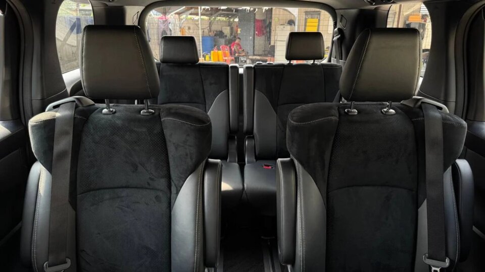 Toyota Alphard · Foto 295 Toyota Alphard — foto galeri 24