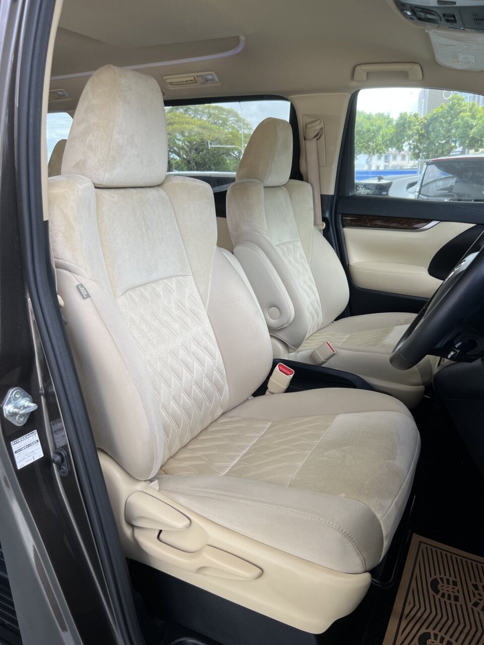 Toyota Alphard · Foto 298 Toyota Alphard — foto galeri 4