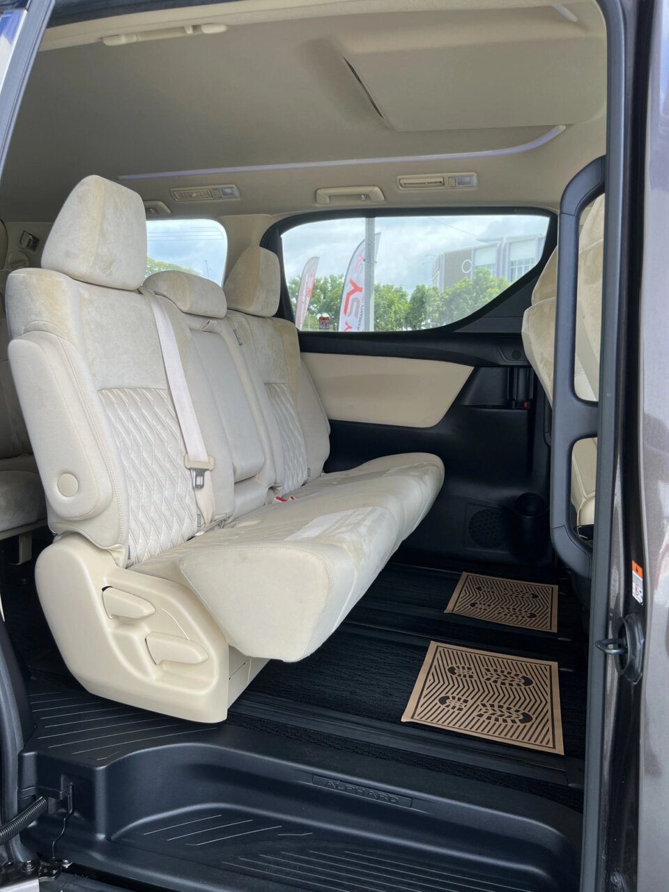 Toyota Alphard · Foto 305 Toyota Alphard — foto galeri 10