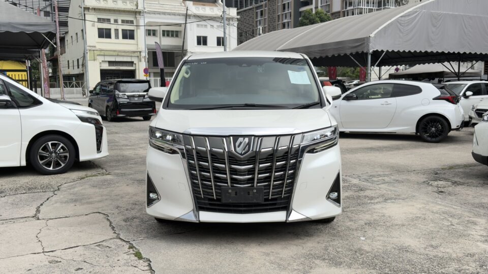 Toyota Alphard — gambar utama