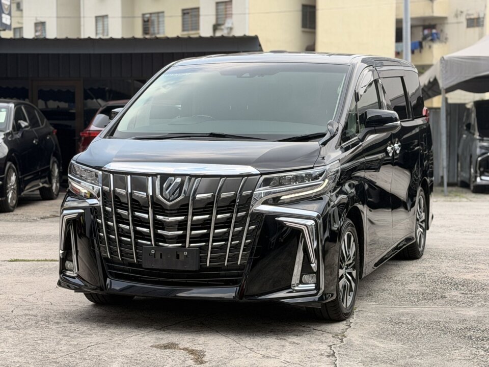 Toyota Alphard — gambar utama