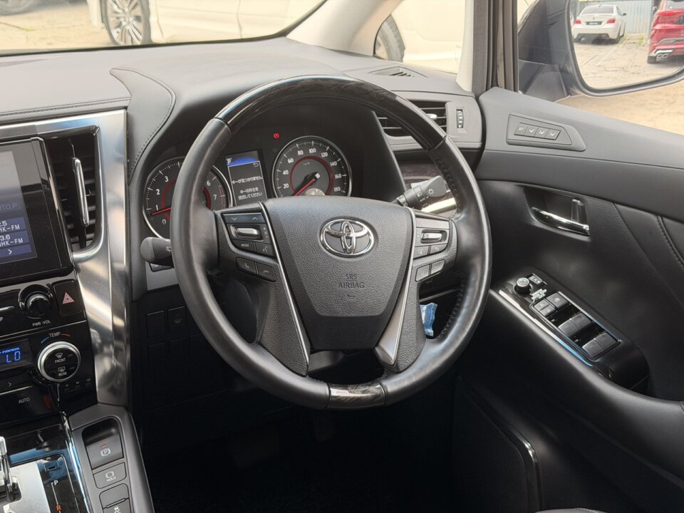 Toyota Alphard — foto galeri 9