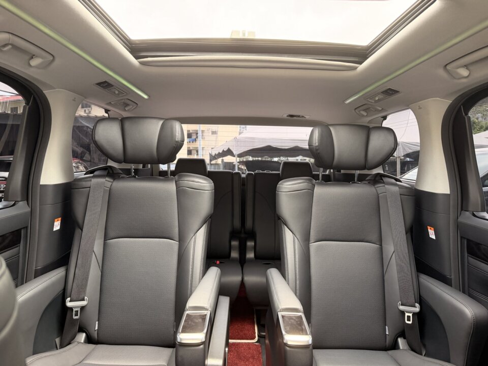 Toyota Alphard — foto galeri 11