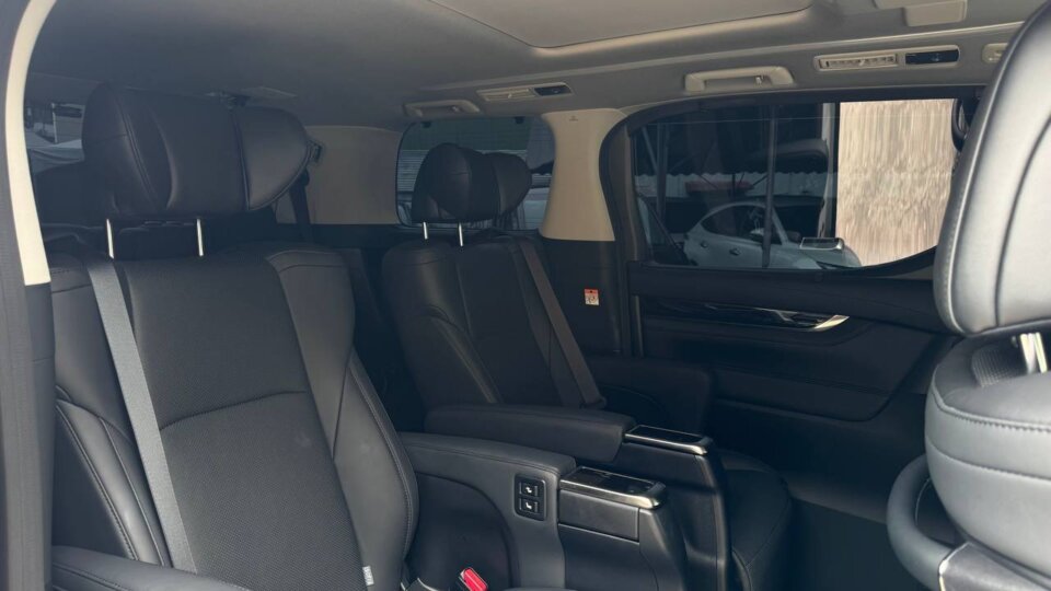 Toyota Alphard · Foto 352 Toyota Alphard — foto galeri 6