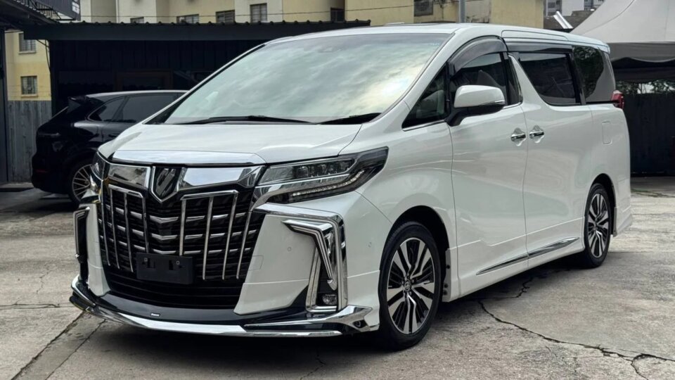 Toyota Alphard · Foto 353 Toyota Alphard — gambar utama