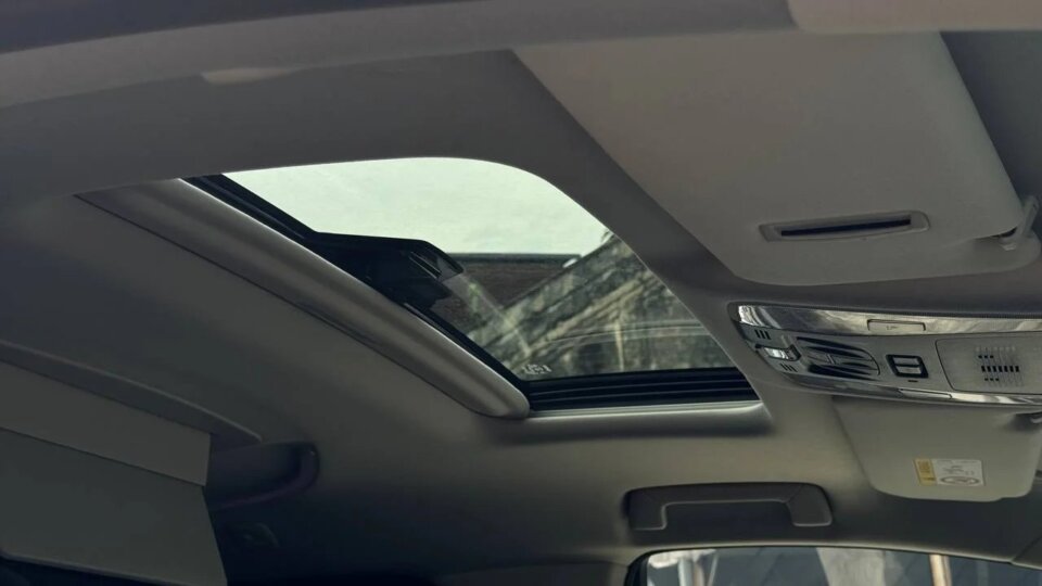 Toyota Alphard · Foto 359 Toyota Alphard — foto galeri 12
