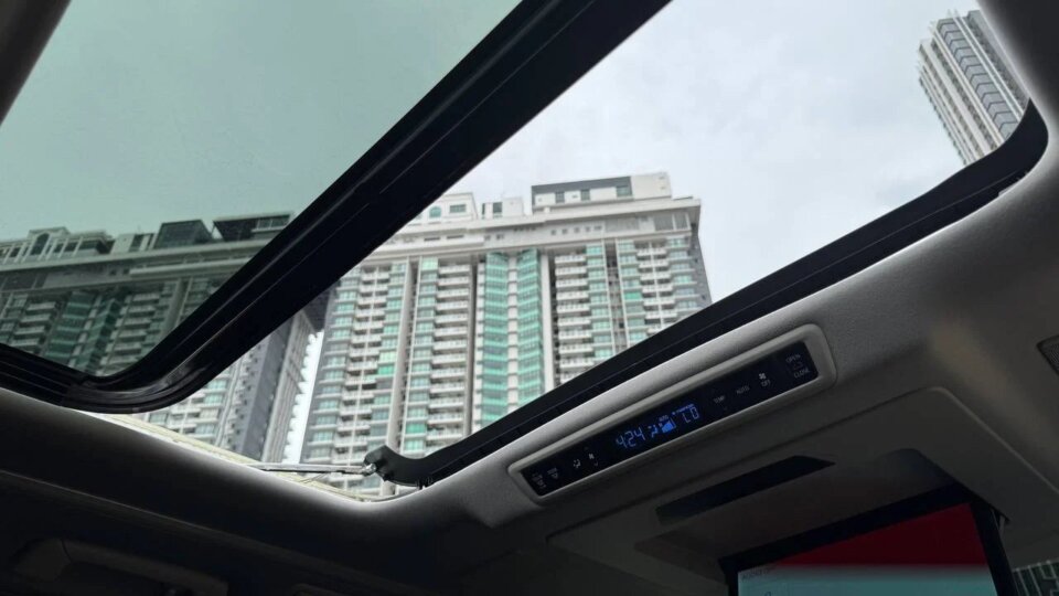 Toyota Alphard · Foto 362 Toyota Alphard — foto galeri 15