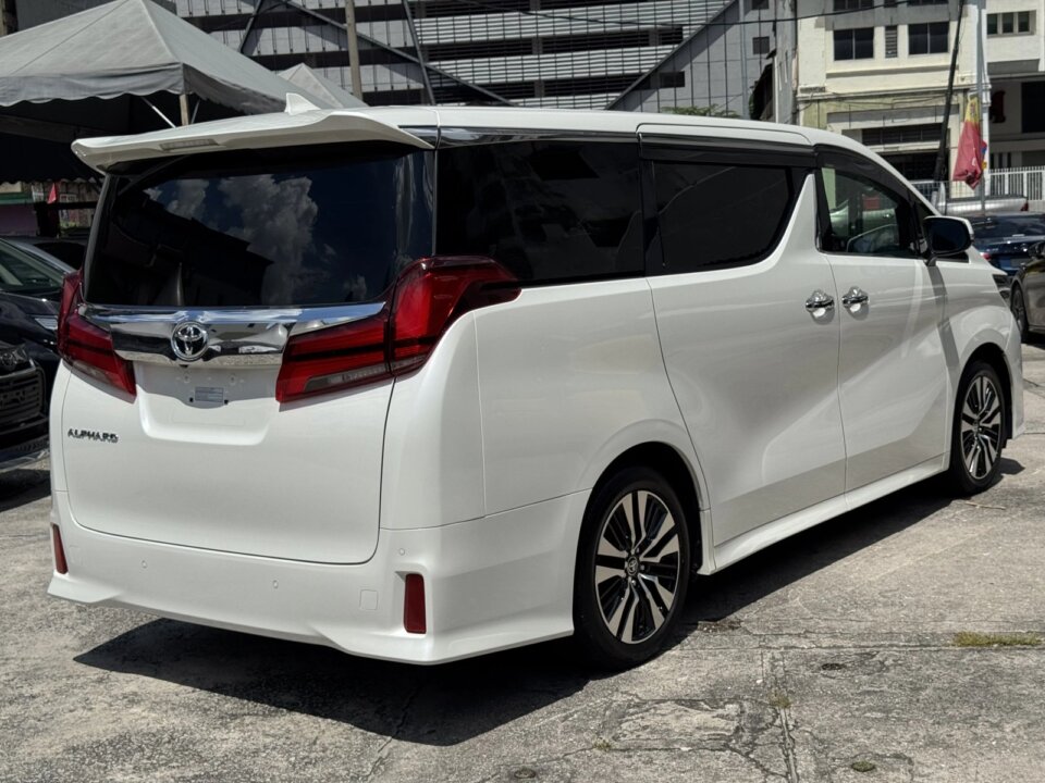 Toyota Alphard — foto galeri 4