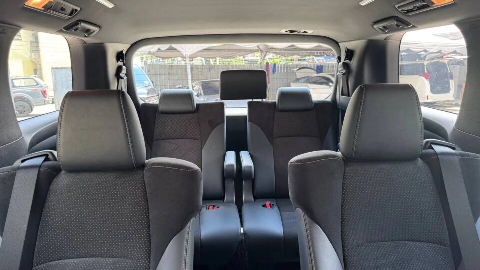 Toyota Alphard — foto galeri 12