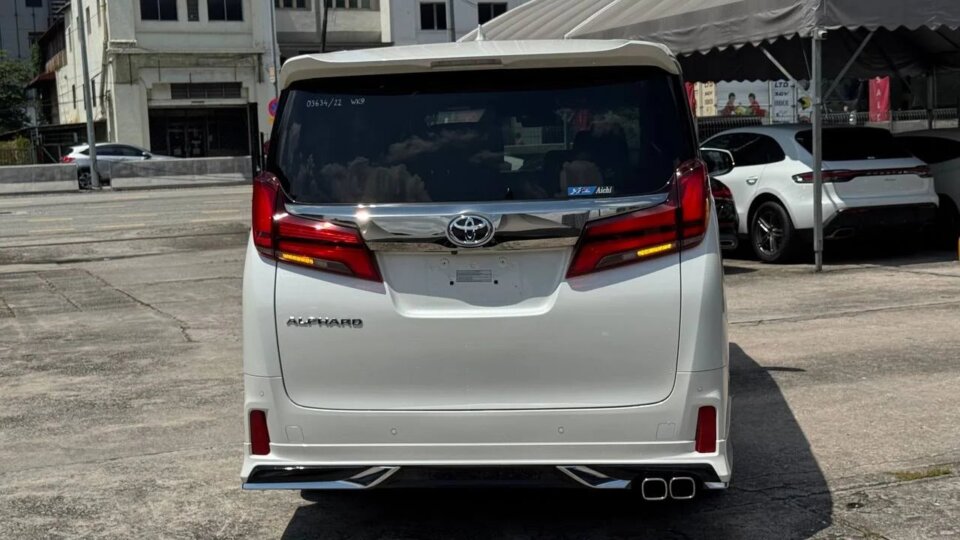 Toyota Alphard — foto galeri 14