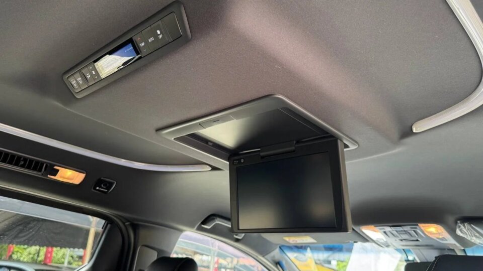 Toyota Alphard — foto galeri 20