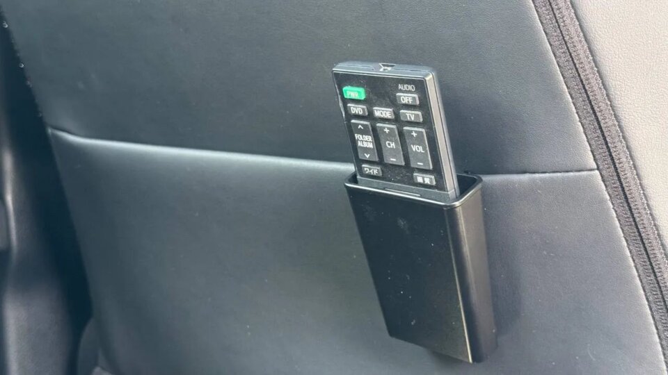 Toyota Alphard — foto galeri 21