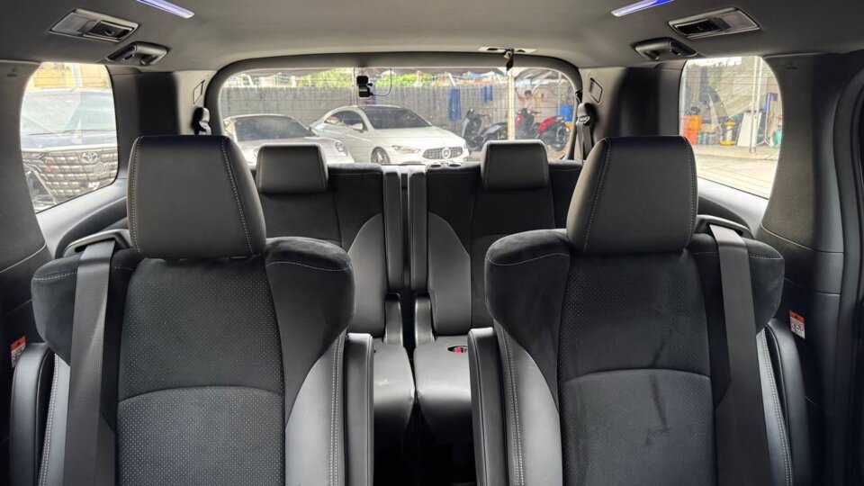 Toyota Alphard — foto galeri 9