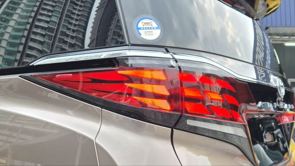 Toyota Alphard · Foto 887 Toyota Alphard — foto galeri 7