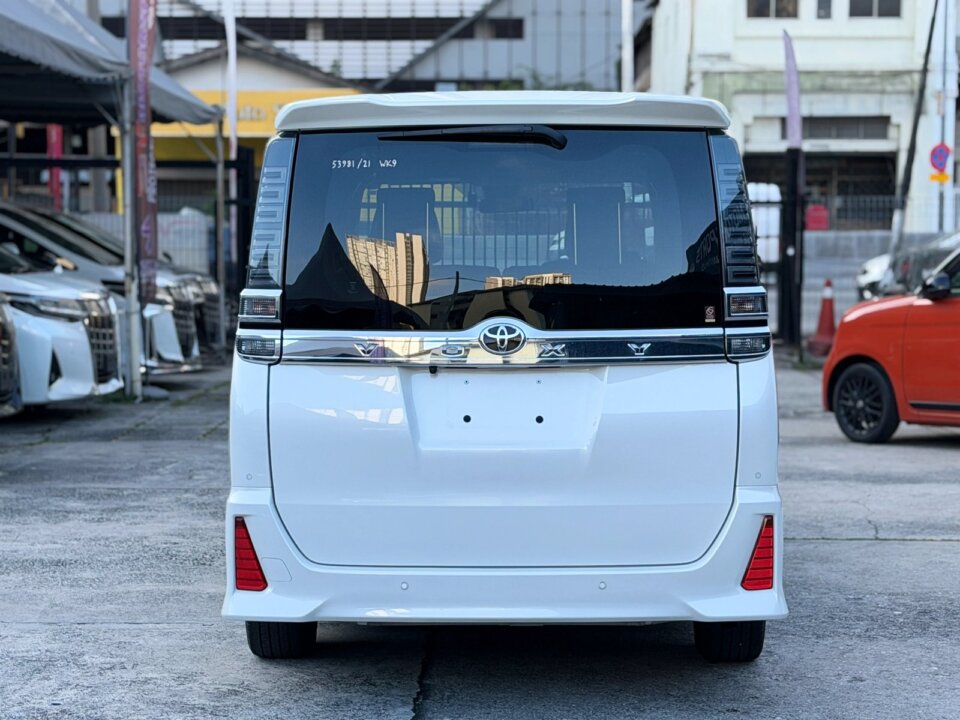 Toyota Voxy — foto galeri 7