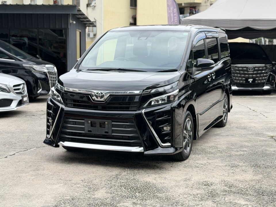 Toyota Voxy — foto galeri 3